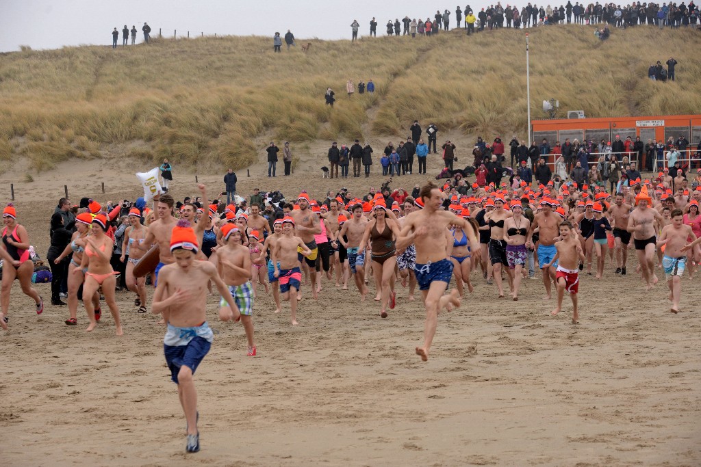 ../Images/Nieuwjaarsduik Nederzandt 2017 026.jpg